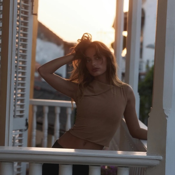 NWT Amelie Teje Tallara Turtle Neck - Picture 9 of 16